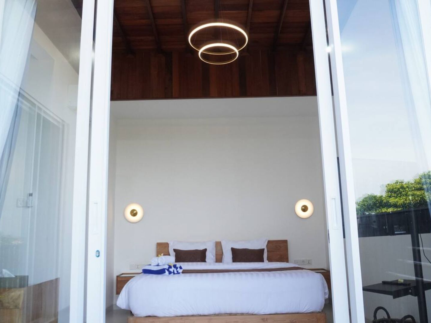 Deluxe Room Balcony with View (2)