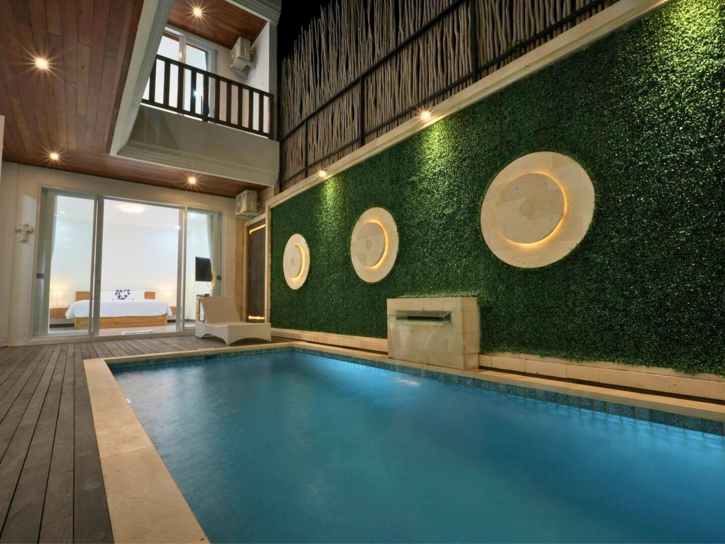 Deluxe Room with Pool View Dijobi Villa (5)