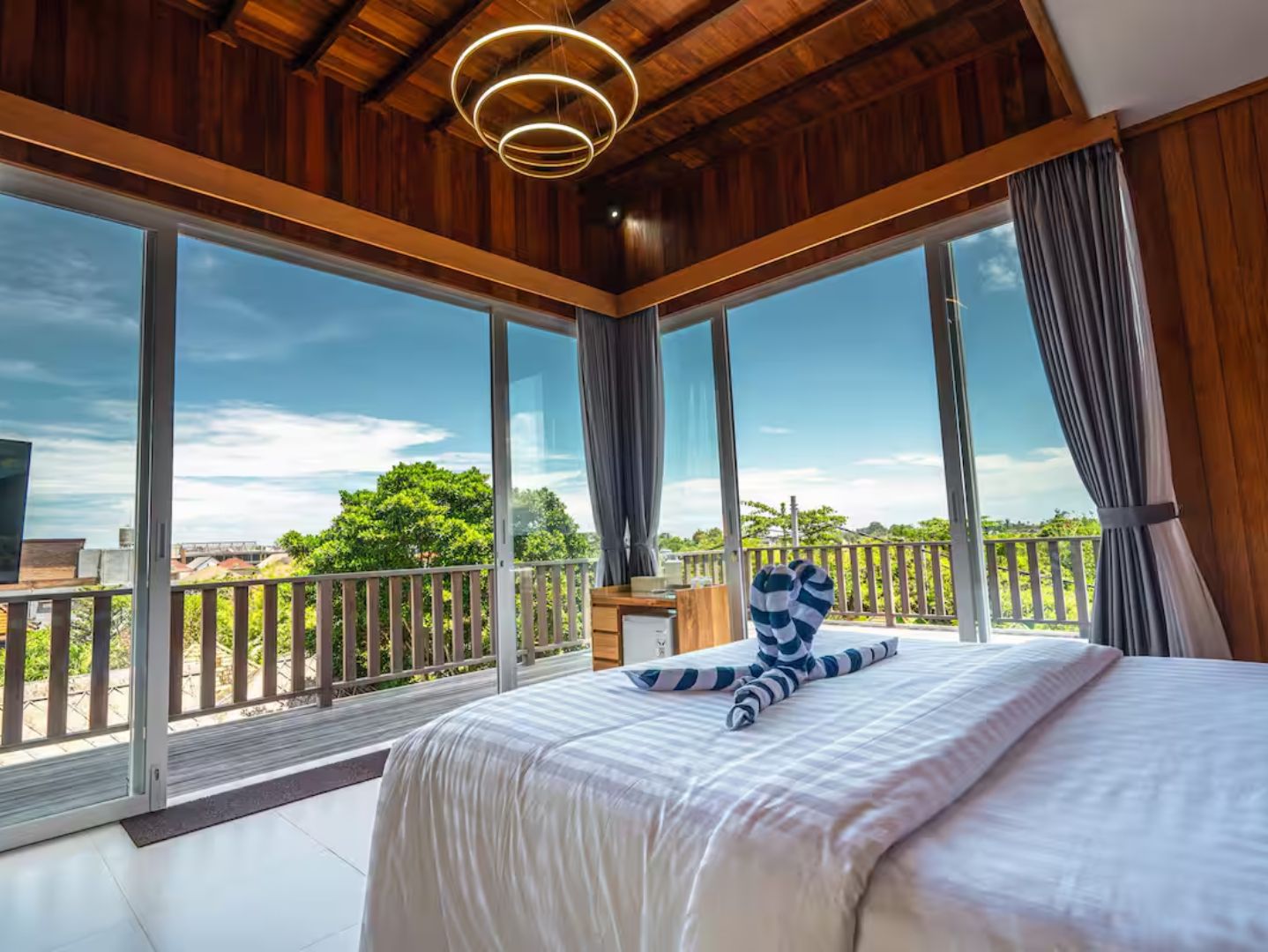 Luxury Suite Room Balcony with View